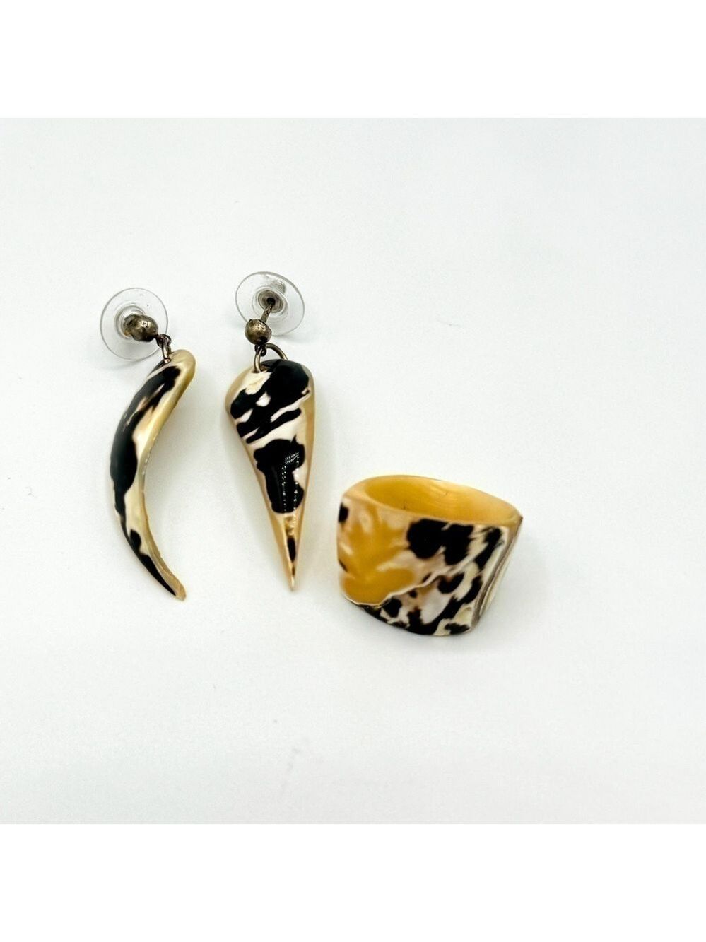 Shell  earring and ring set